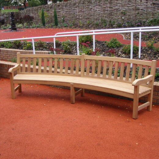 Curved Richmond seat