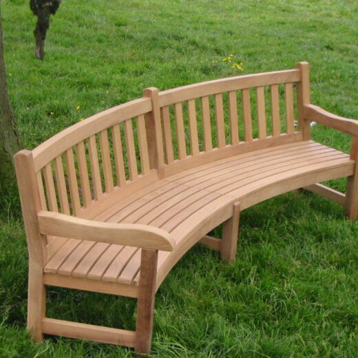 Curved Richmond wooden bench