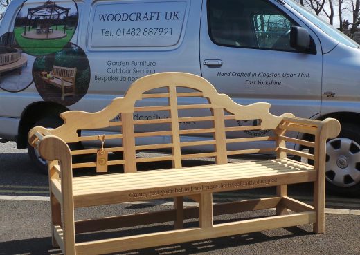 Loading up! the Lutyens wooden bench