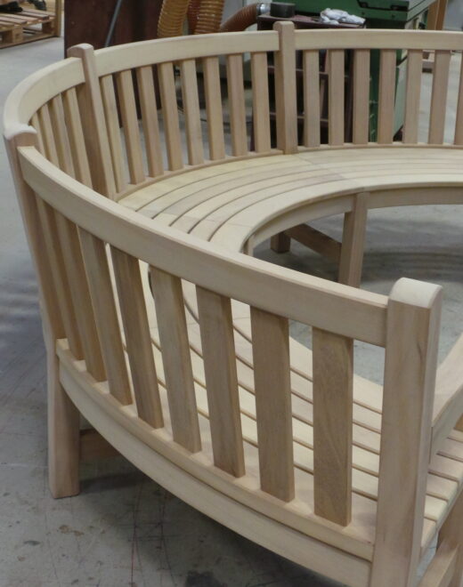 The York Curved bench, strong and sturdy.