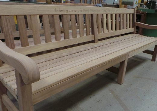 8 foot Mendip bench with centre leg for fishing spot