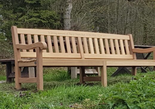 8ft Engraved Memorial bench with centre leg (Mendip bench)