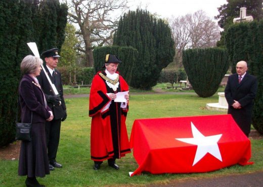 The Mayor Unveiling the Titanic Bench