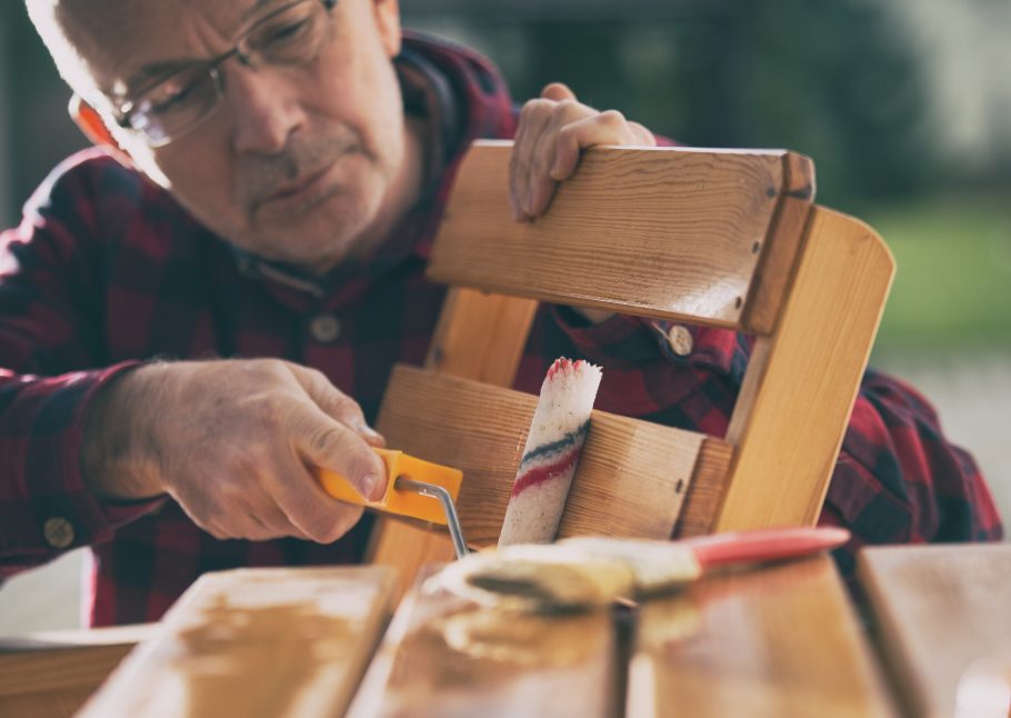 Wood varnish