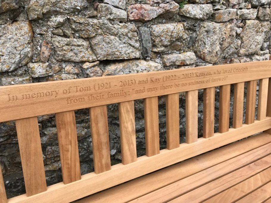 Memorial bench inscription - In memory of Tom and Kay Kenyon