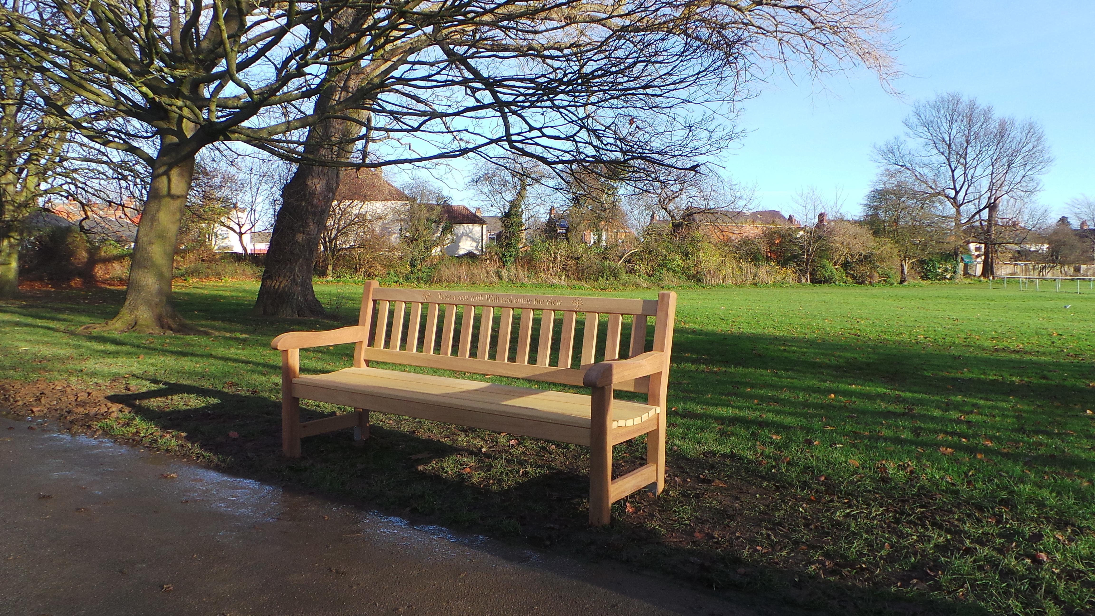 We manufactured a new 6ft York Memorial bench for the side of the lake