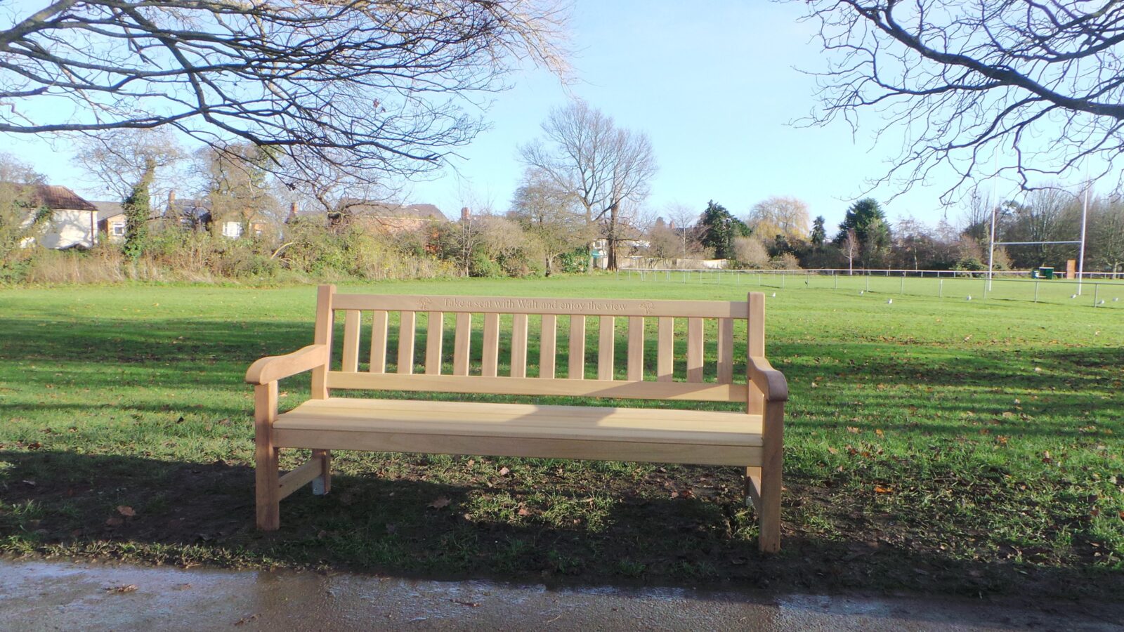 We manufactured a new 6ft York Memorial bench for the side of the lake