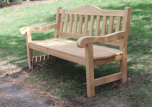 Memorial bench in East Park, Hull