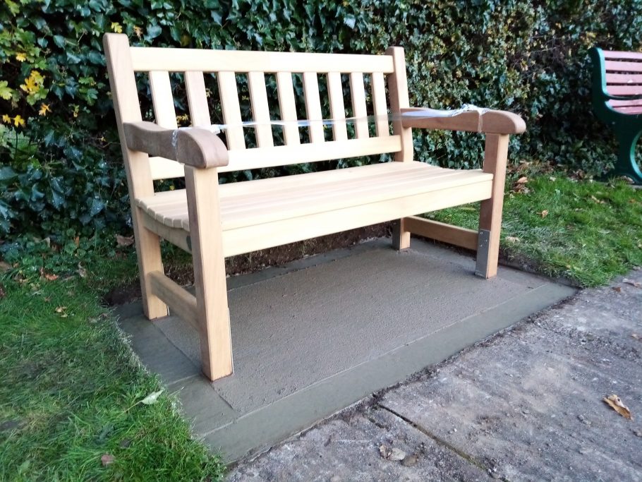 4ft York bench installed at Hedon Cemetery