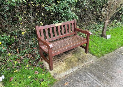 A Woodcraft York 4ft bench