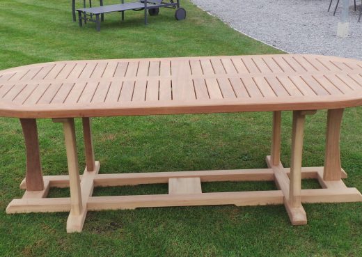 Side view of the 4ft Wetherby Outdoor Dining Table