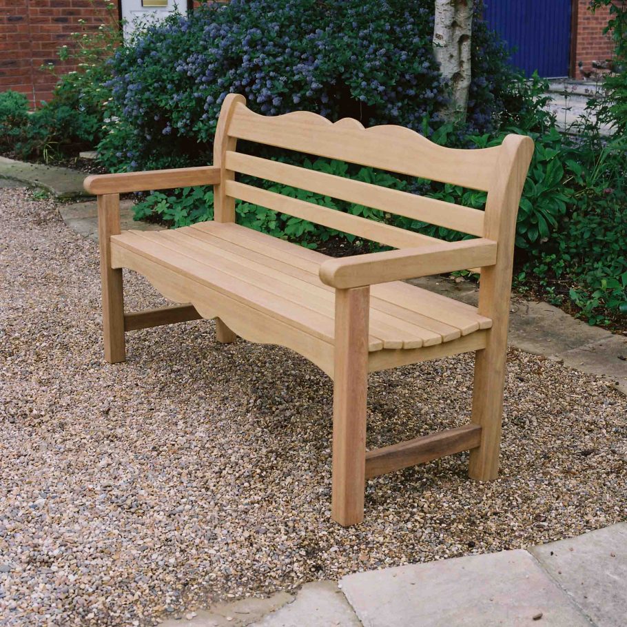 New Pictures of Woodcraft's Beverley bench