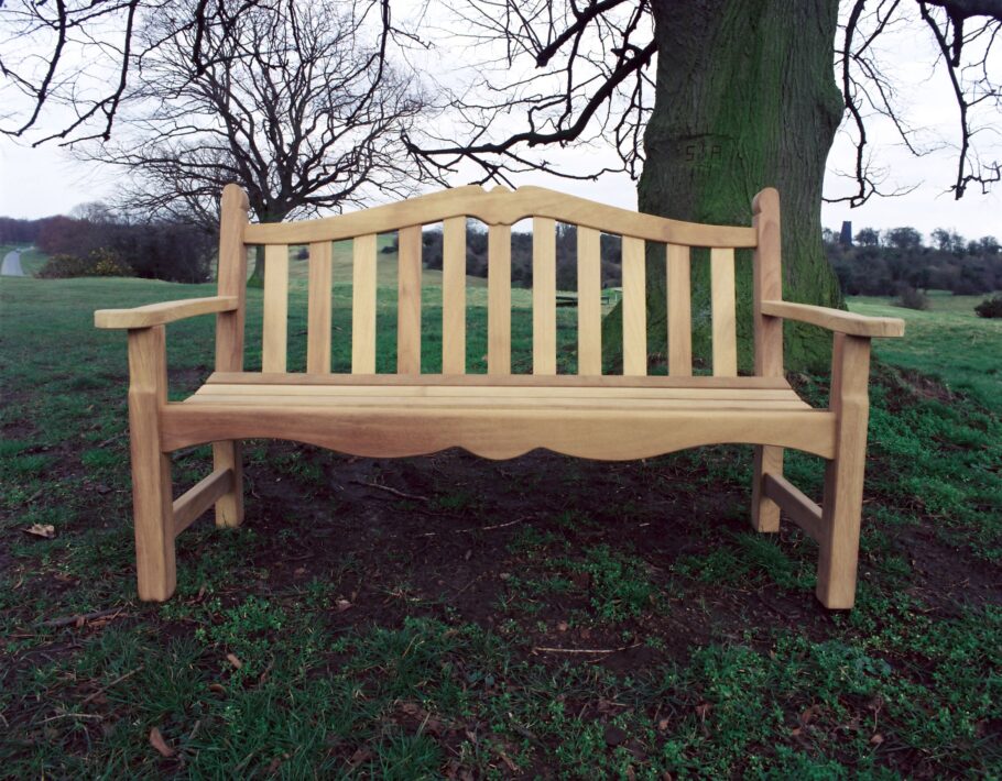 Front view of the Knaresborough wooden bench