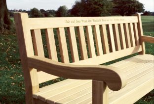 The Mendip 5ft Memorial Bench