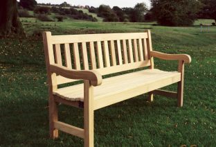 The Mendip 4ft Memorial Bench