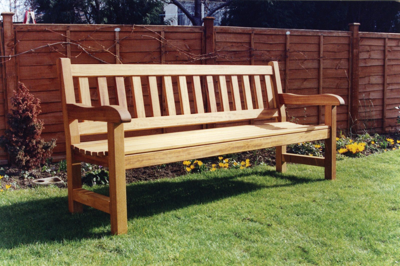 The York 6ft Garden Memorial part of the York Garden Bench Range