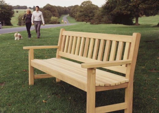 The York memorial bench with flat arms