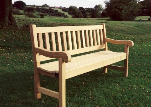 The Mendip 4ft Memorial Bench