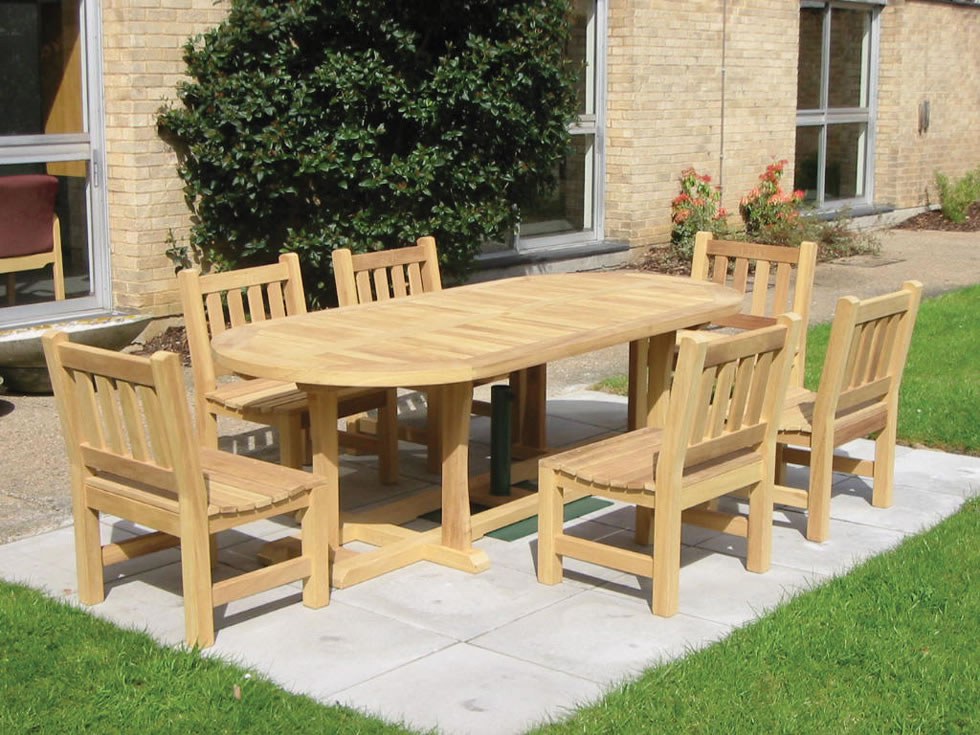 From bench makers to bespoke garden furniture designers Woodcraft UK